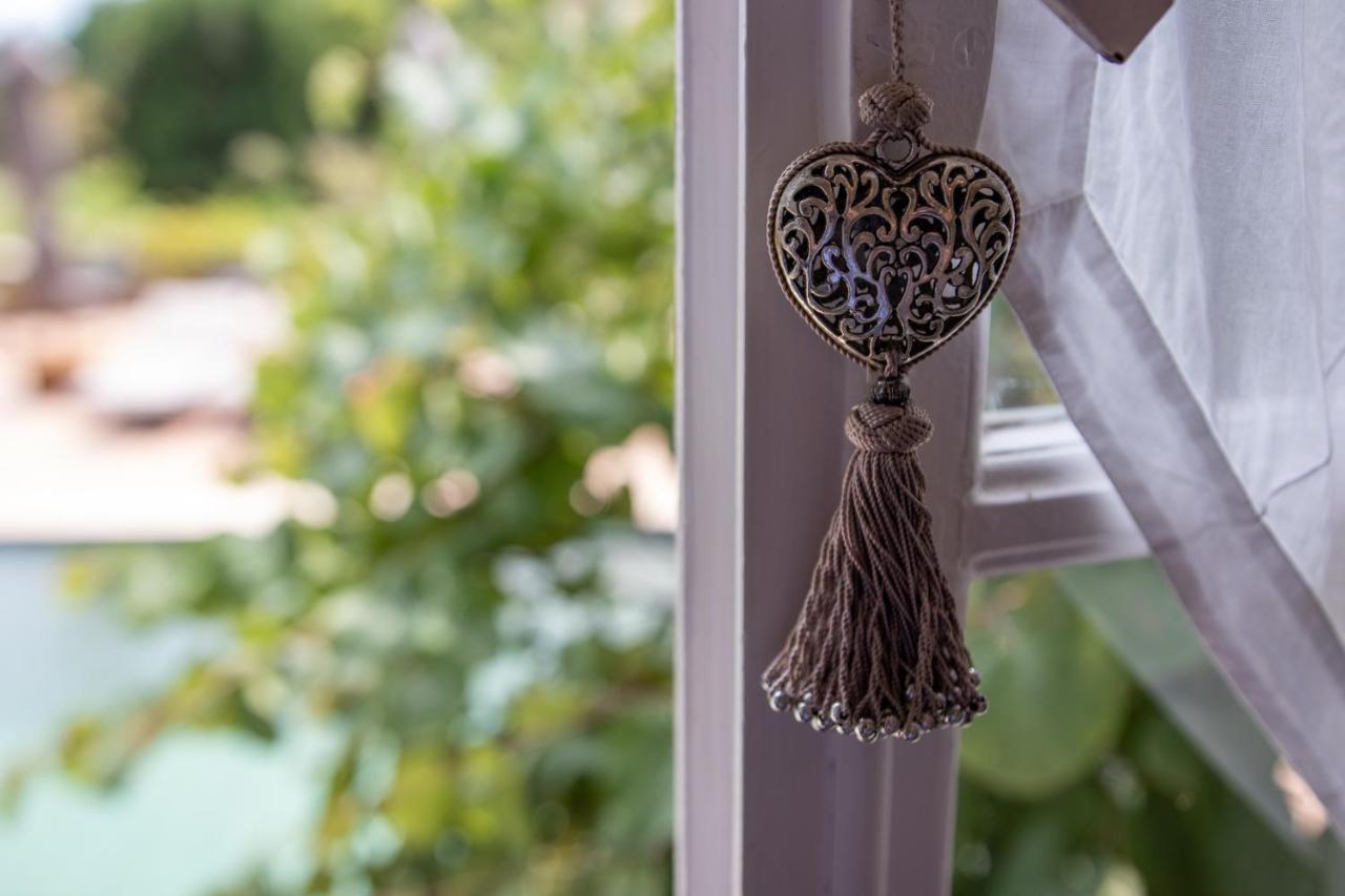 Le Mazet De Tourrettes Bed & Breakfast Ngoại thất bức ảnh